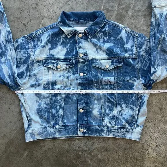 Calvin Klein Jeans Boxy Oversized Denim Jacket Cloudy AOP - Picture 8 of 12